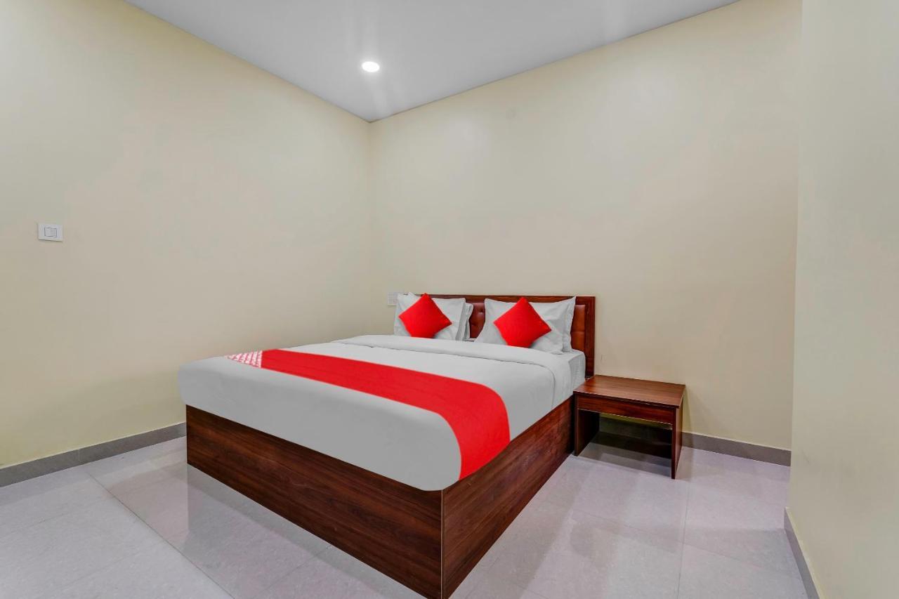 Oyo Flagship Hotel Ayodhya Bangalore Exteriör bild