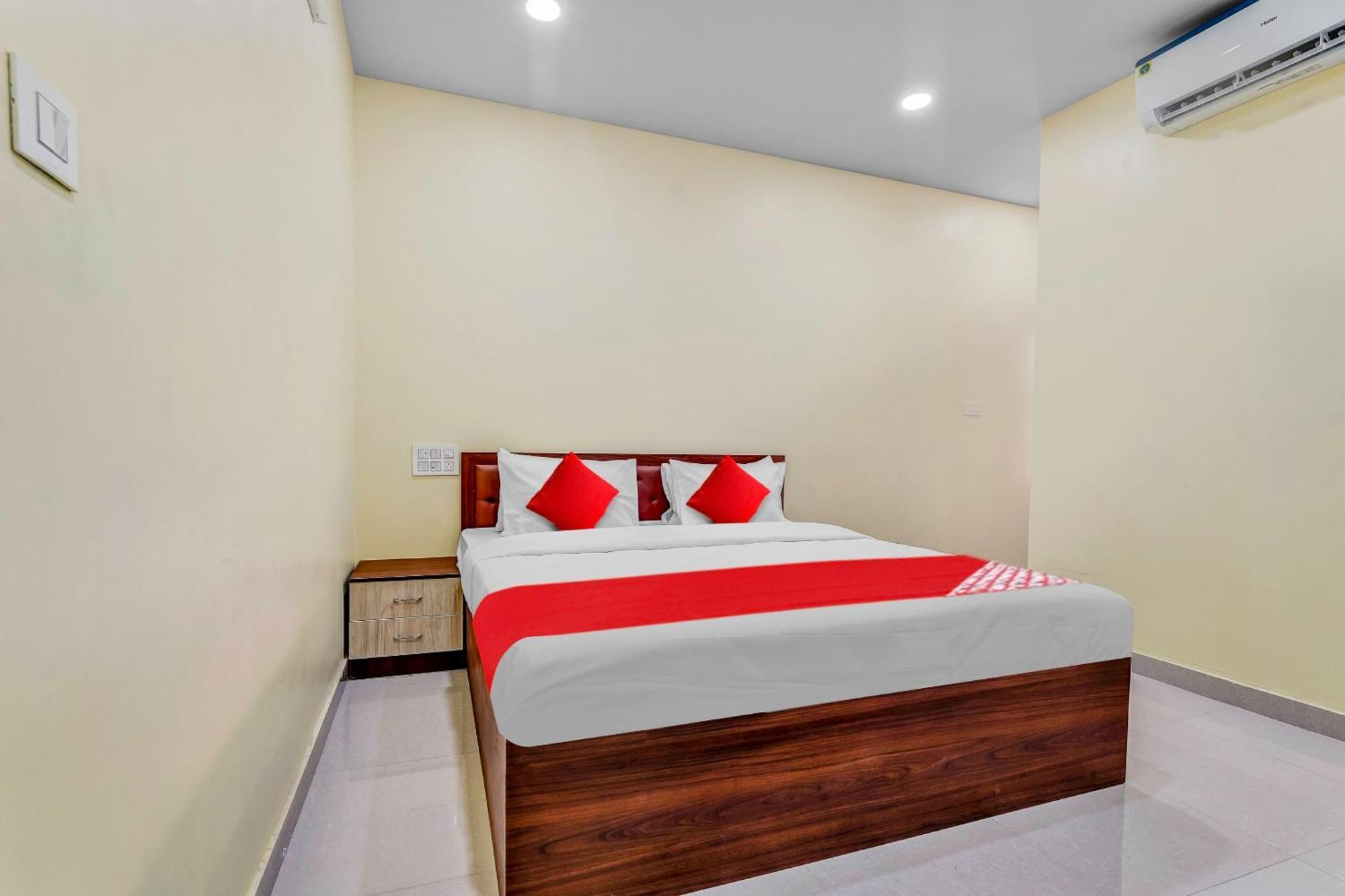 Oyo Flagship Hotel Ayodhya Bangalore Exteriör bild