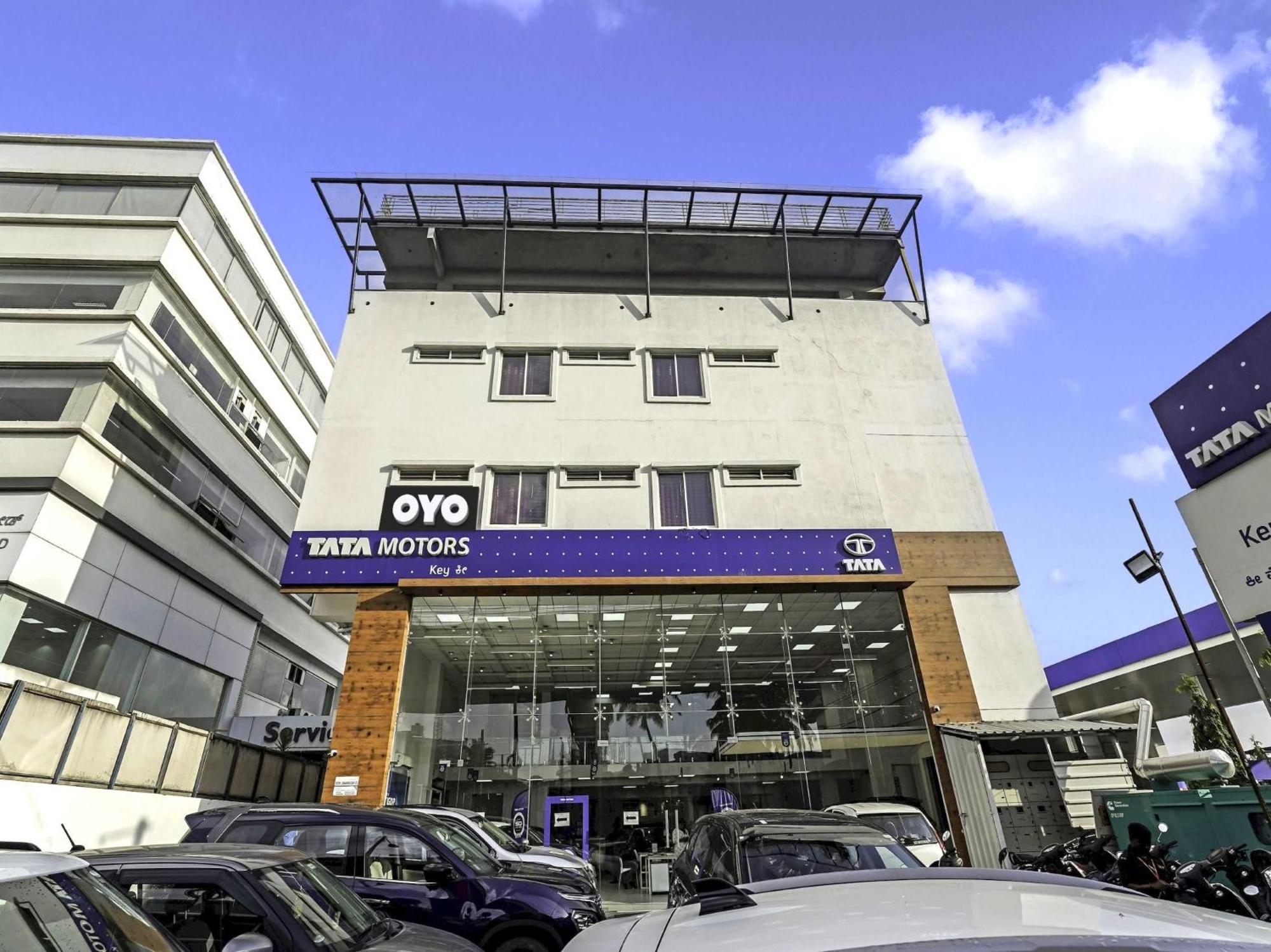 Oyo Flagship Hotel Ayodhya Bangalore Exteriör bild