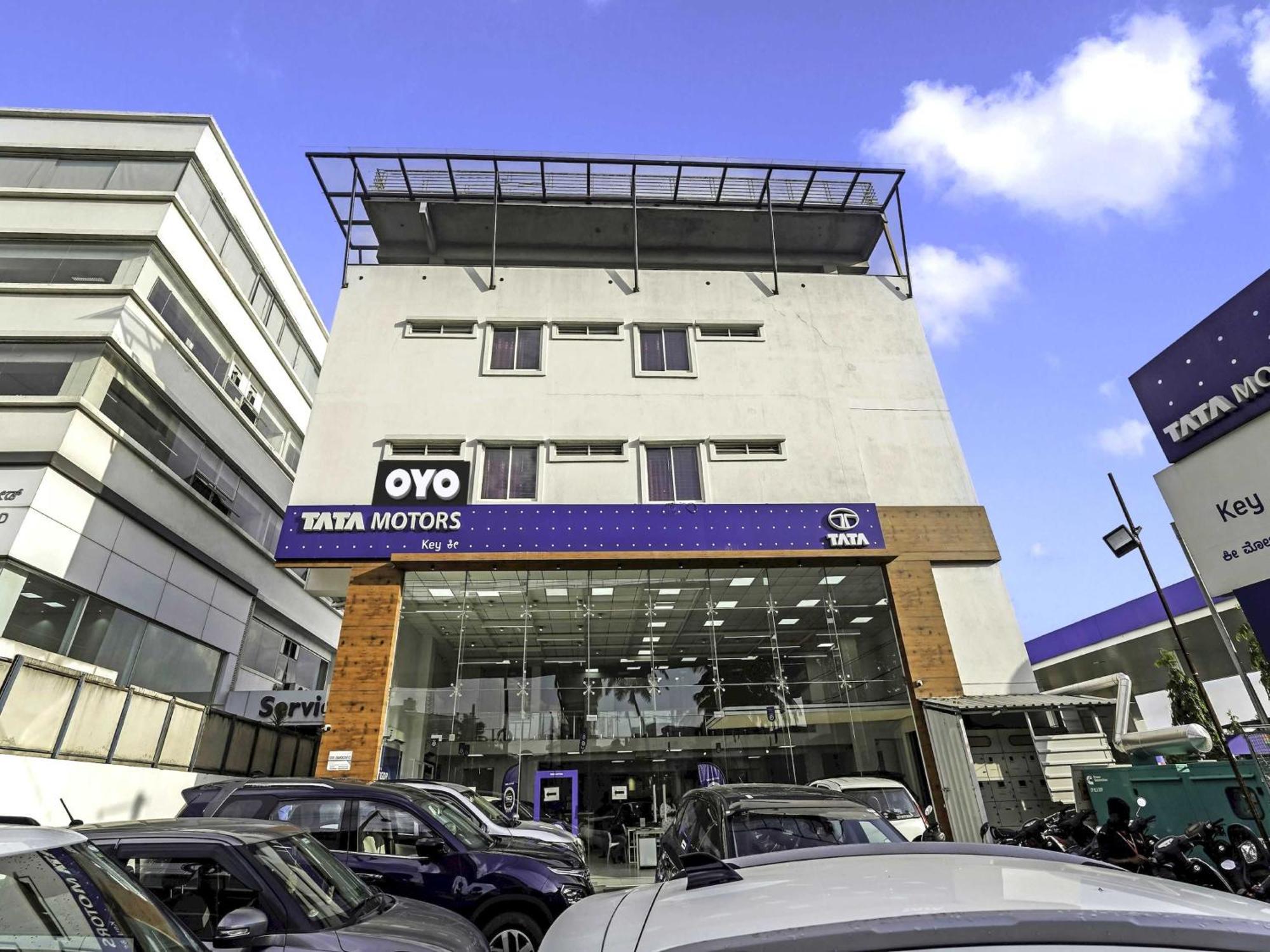 Oyo Flagship Hotel Ayodhya Bangalore Exteriör bild