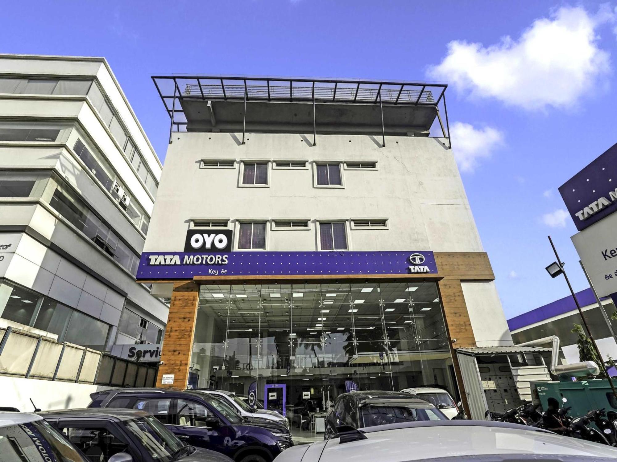 Oyo Flagship Hotel Ayodhya Bangalore Exteriör bild