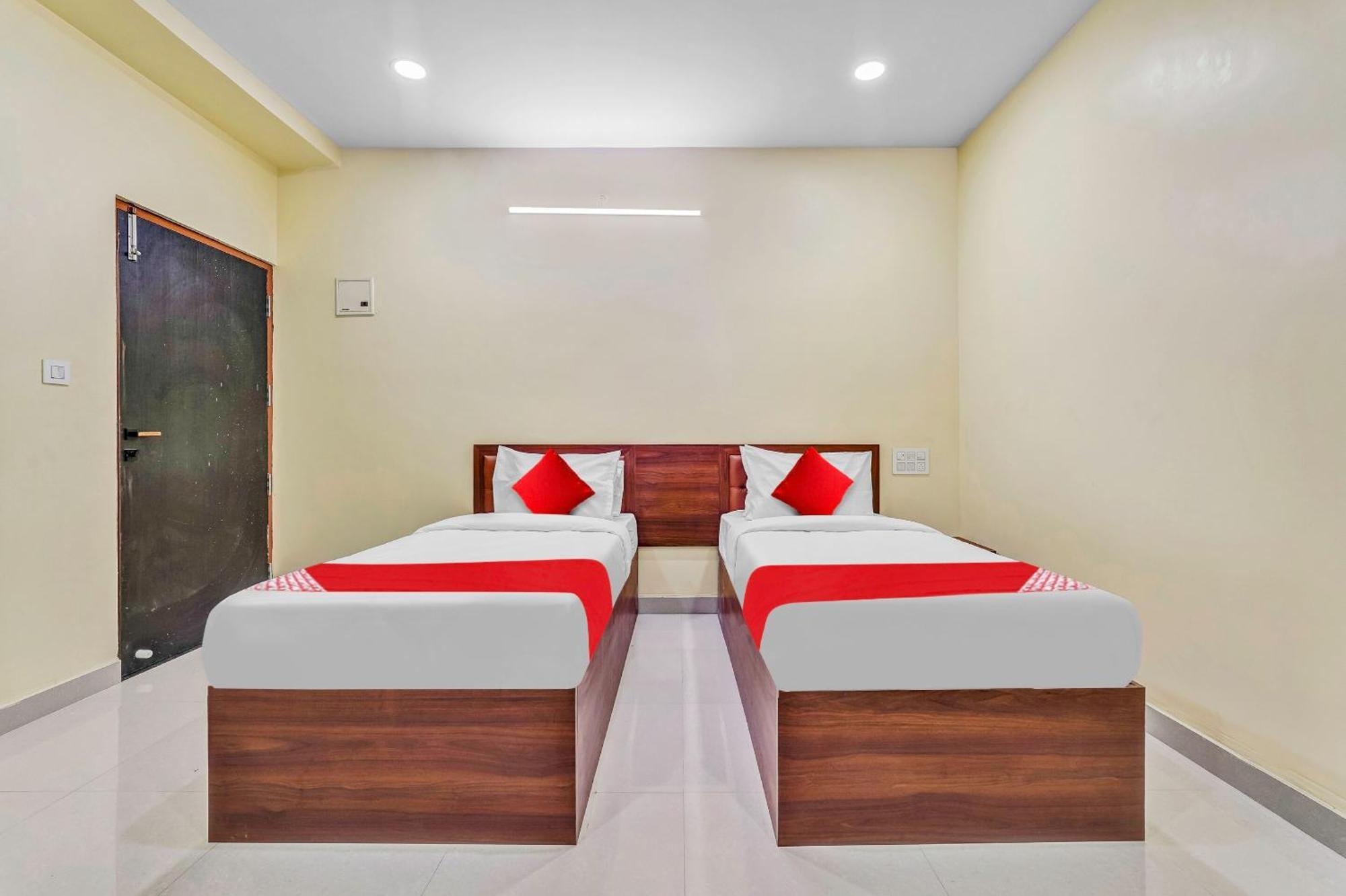 Oyo Flagship Hotel Ayodhya Bangalore Exteriör bild